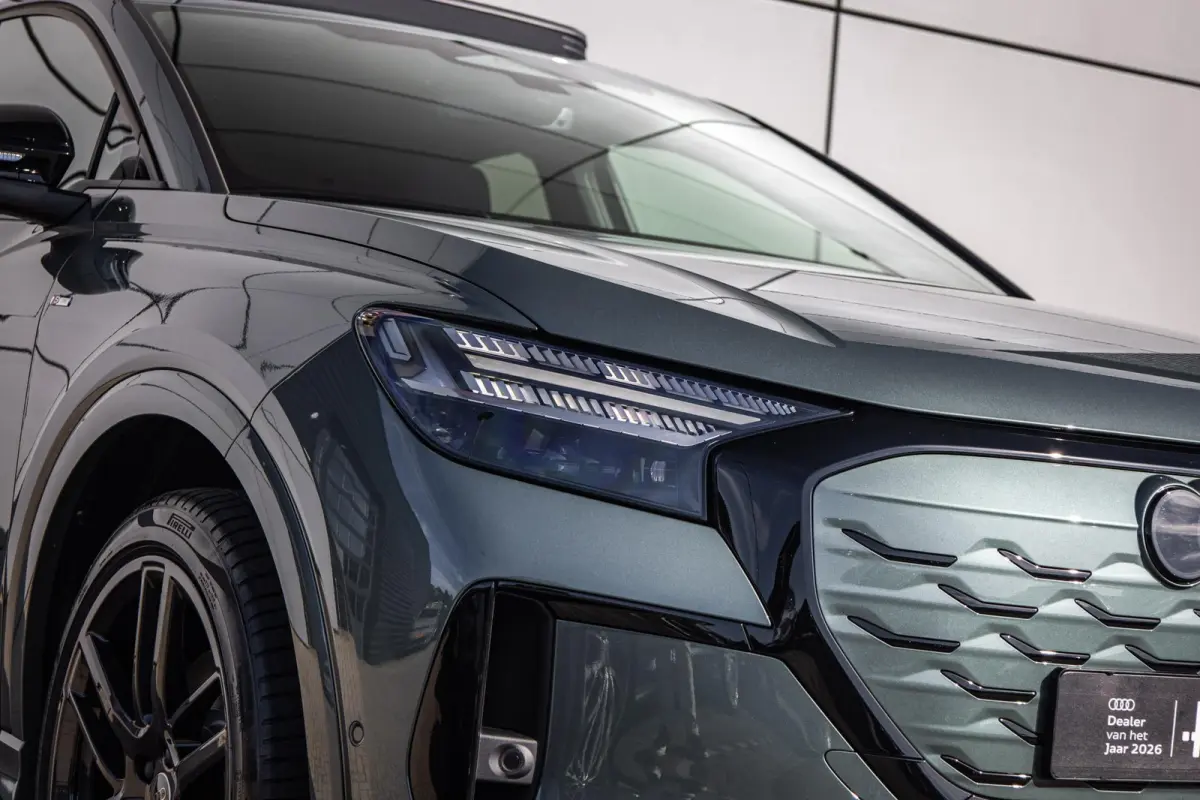 286pk S edition performance 82 kWh | Panoramadak | Trekhaak | Scherm Passagier | Augmented Reality Head-up