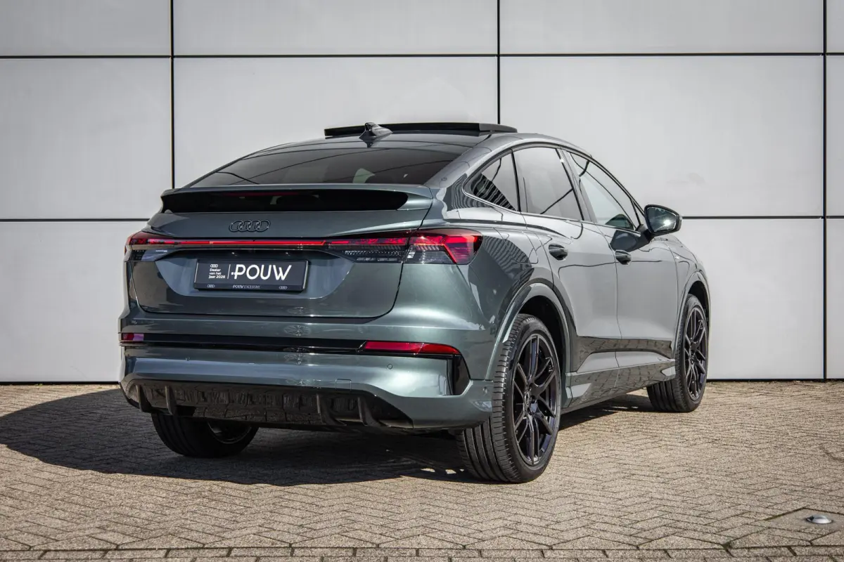 286pk S edition performance 82 kWh | Panoramadak | Trekhaak | Scherm Passagier | Augmented Reality Head-up