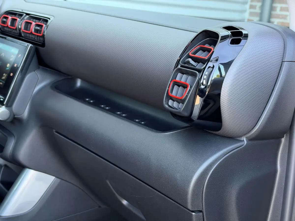 1.2 PureTech S&S Shine 1e Eigenaar|Navi|Carplay|Trekhaak|D-riem vv in 2025|Clima|Cruise|PDC|Goed Onderhouden|Nieuwe APK bij Aflevering
