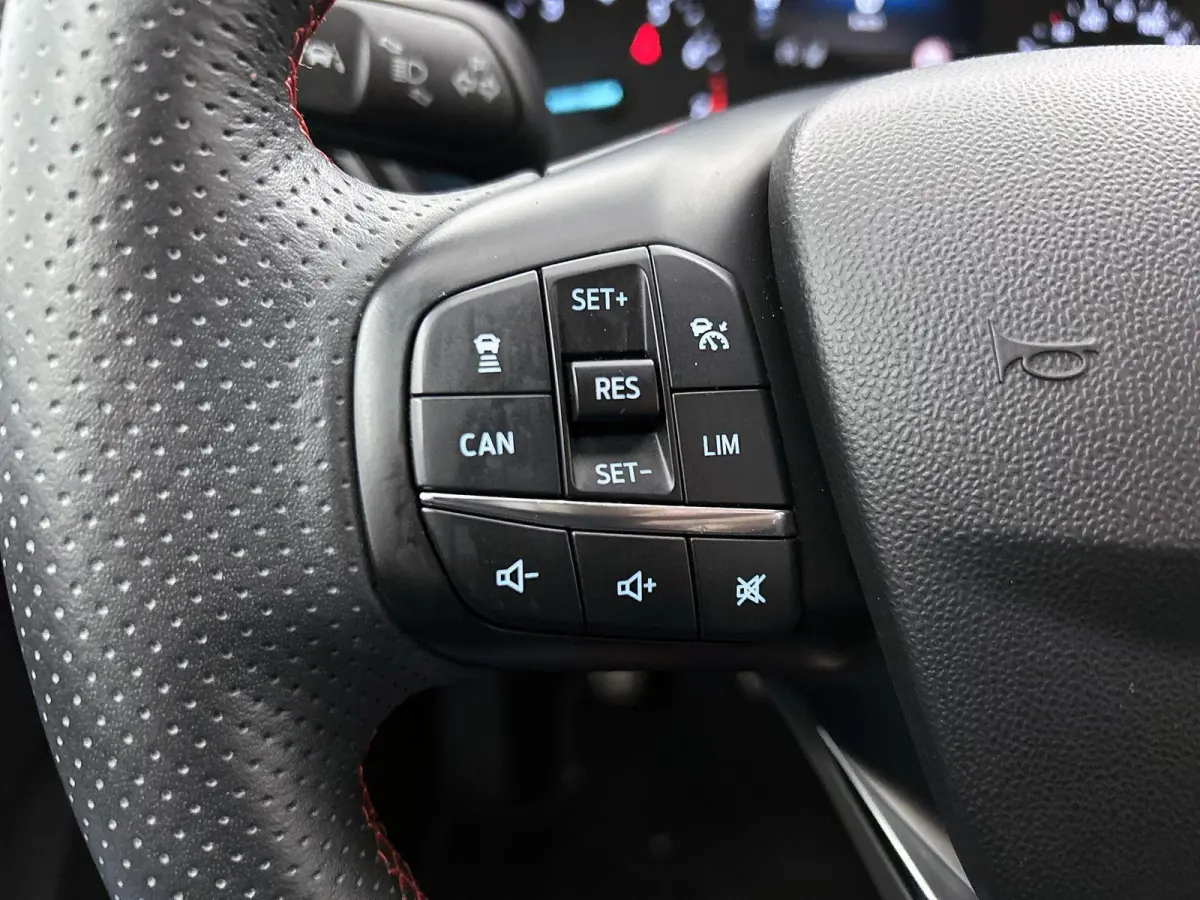 1.0 EcoBoost ST-Line X | ACHTERUITRIJCAMERA | BANG & OLUFSEN | STOELVERWARMING | STUURWIELVERWARMING | CLIMATE CONTROL | CRUISE CONTROL | APPLE CARPLAY - ANDROID AUTO |
