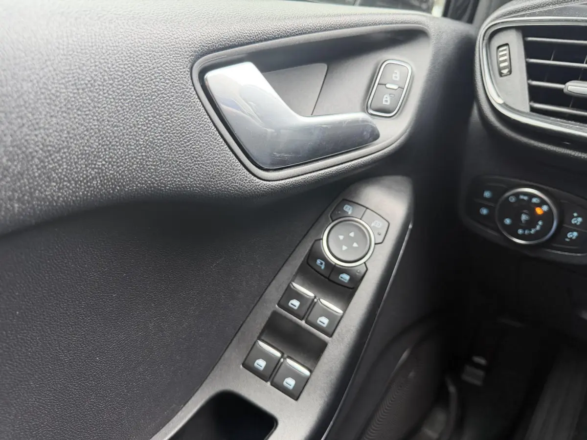 1.0 EcoBoost ST-Line X | WORDT VERWACHT | ACHTERUITRIJCAMERA | BANG & OLUFSEN | STOELVERWARMING | STUURWIELVERWARMING | CLIMATE CONTROL | CRUISE CONTROL | APPLE CARPLAY - ANDROID AUTO |