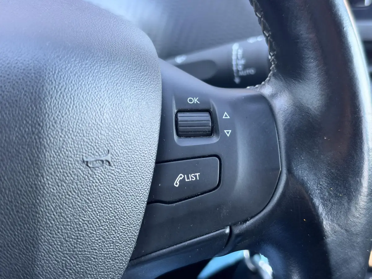 1.2 PureTech Allure Navi|Camera|Carplay|Clima|Trekhaak|Cruise|N.A.P|APK tot 03-2027