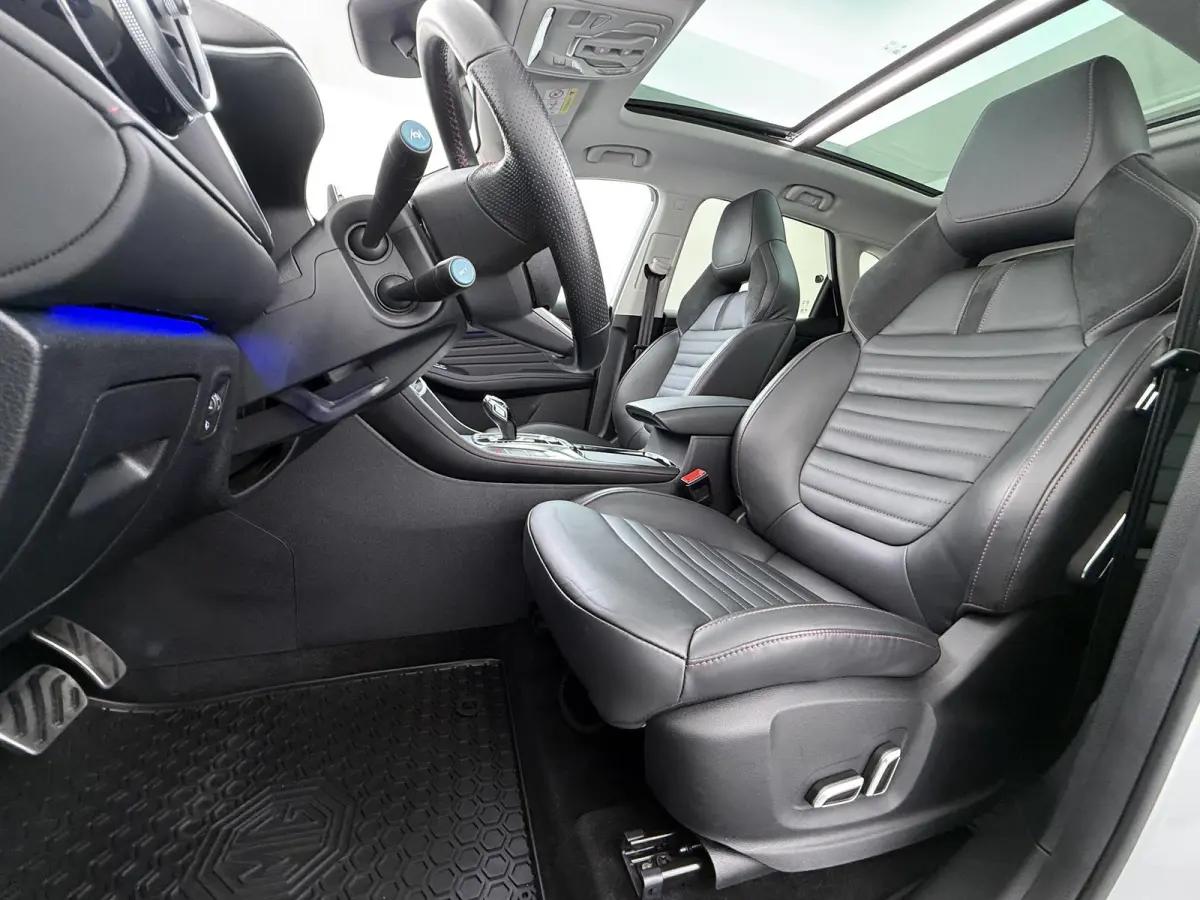 1.5 TGDI Luxury | PHEV | MEGA COMPLEET! | COMPLETE HISTORIE AANWEZIG | FABRIEKSGARANTIE T/M 3-2030 | 52km WLTP ELECTR RIJBEREIK, TOTAAL RIJBEREIK TOT 1.000km!