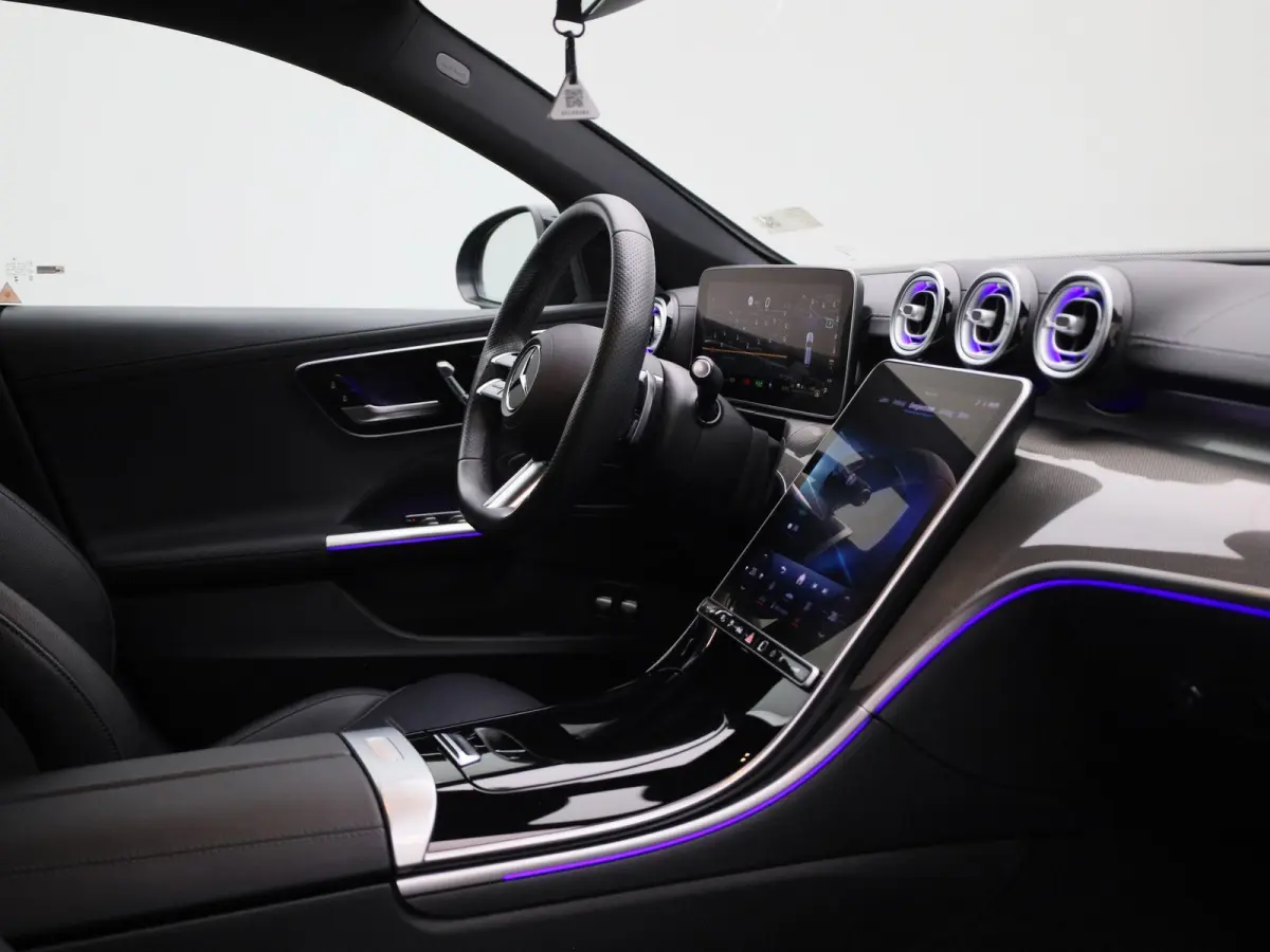 300 e AMG Line | LASER LED | LEDER | MEMORY STOELEN | ACHTERUITRIJCAMERA | STOELVERWARMING |