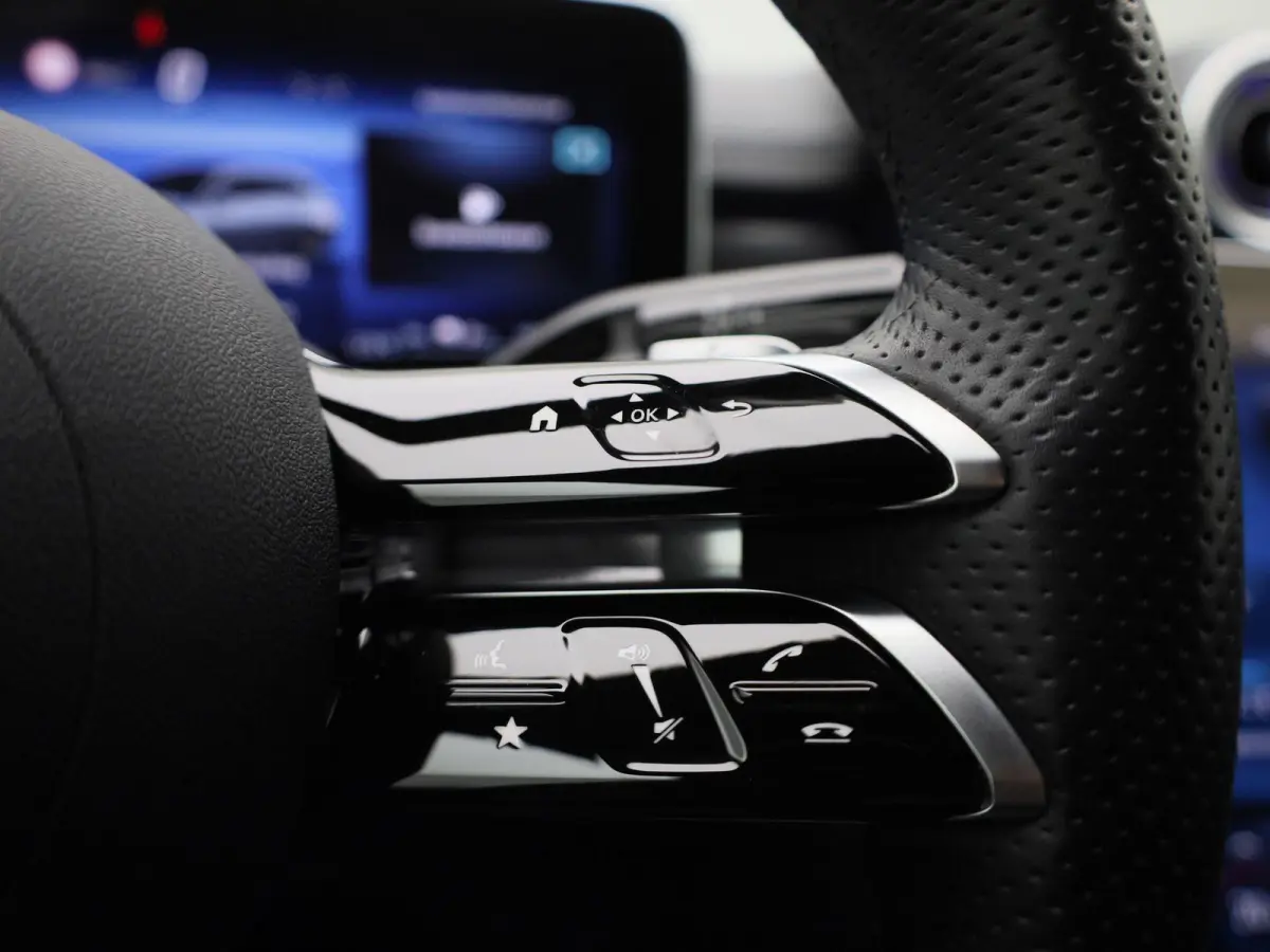 300 e AMG Line | LASER LED | LEDER | MEMORY STOELEN | ACHTERUITRIJCAMERA | STOELVERWARMING |
