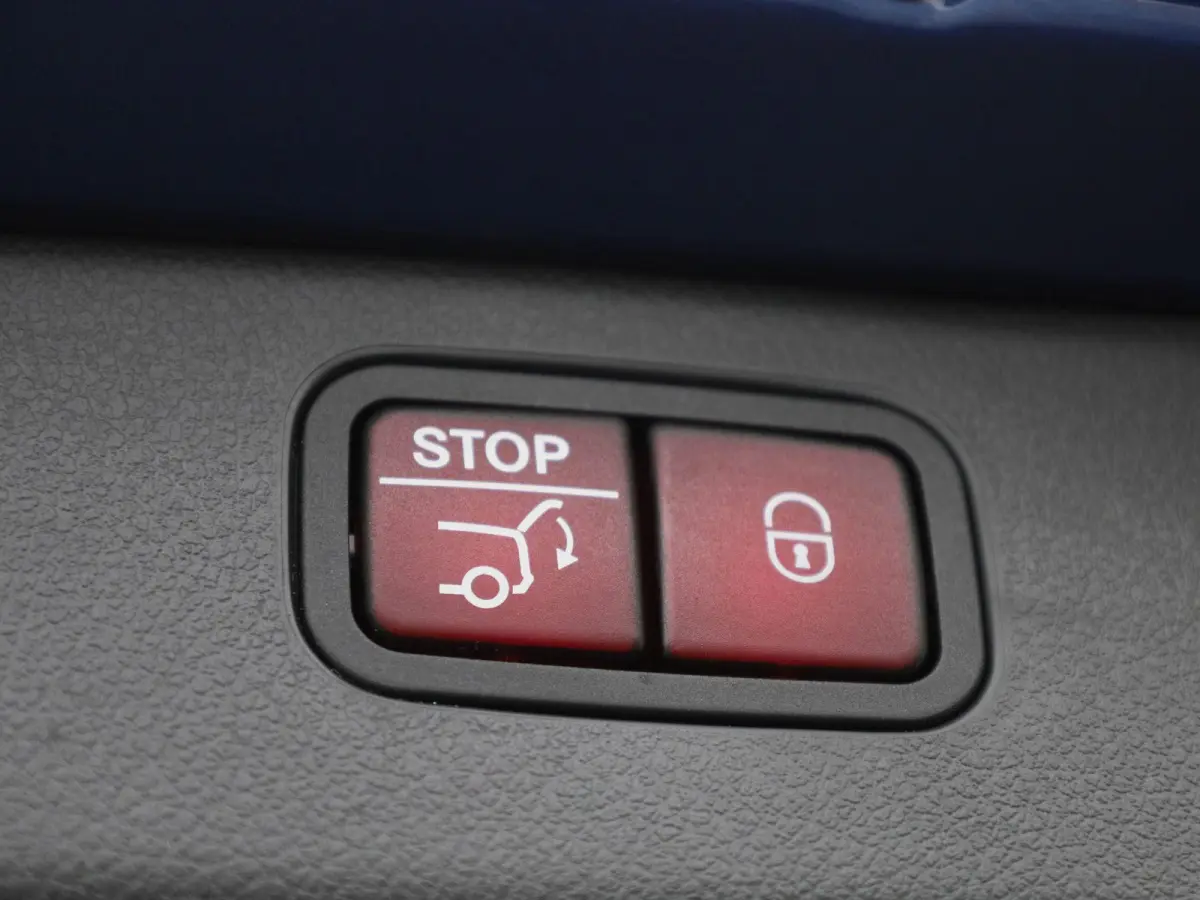 300 e AMG Line | LASER LED | LEDER | MEMORY STOELEN | ACHTERUITRIJCAMERA | STOELVERWARMING |