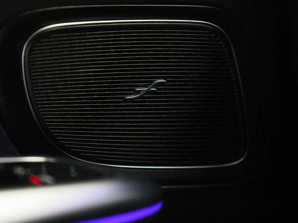 300 e AMG Line | LASER LED | LEDER | MEMORY STOELEN | ACHTERUITRIJCAMERA | STOELVERWARMING |