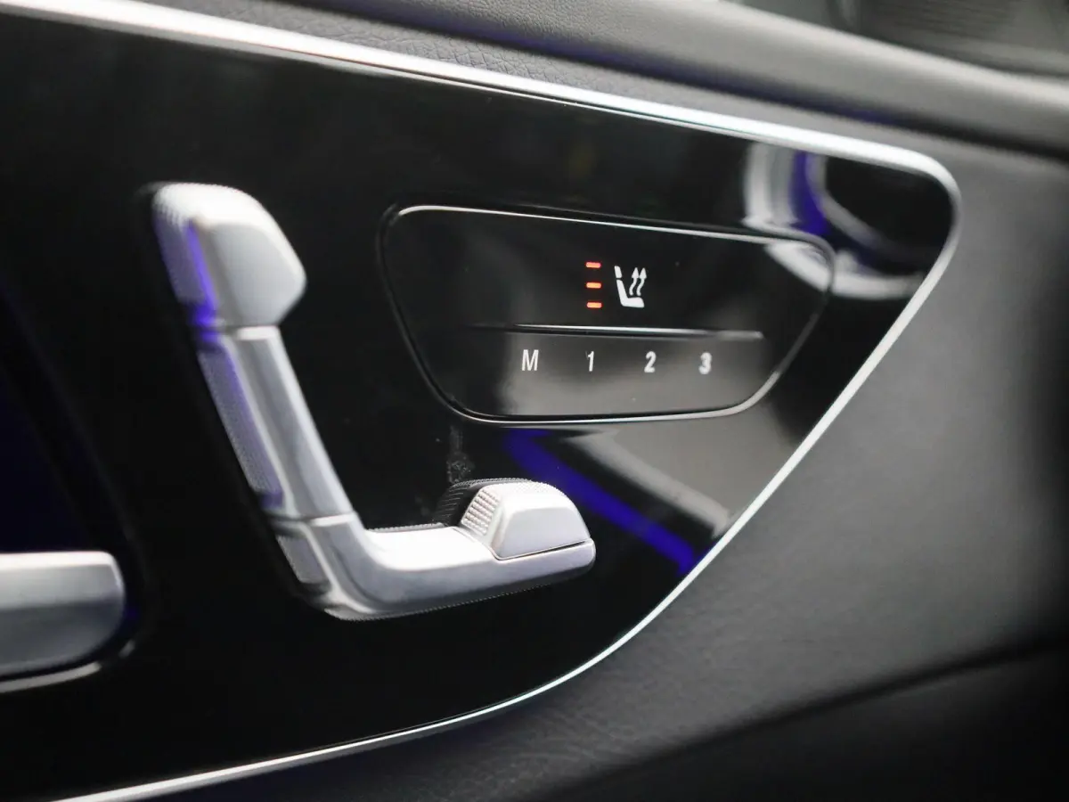 300 e AMG Line | LASER LED | LEDER | MEMORY STOELEN | ACHTERUITRIJCAMERA | STOELVERWARMING |
