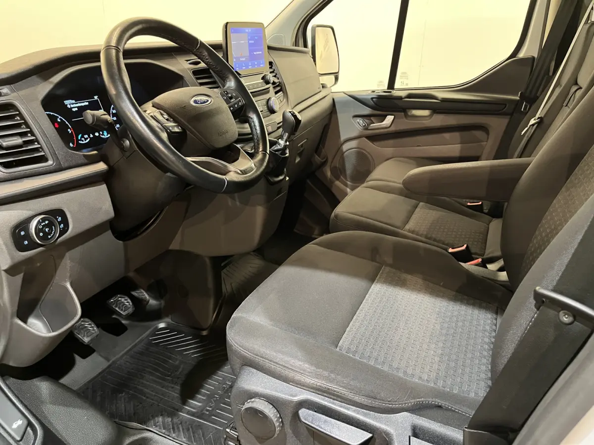 2.0 TDCI L1H1 Trend 130 PK / Servicebus / Bott Inrichting / Euro 6 / Schuifdeur L+R / Airco / CarPlay / Cruise Control / Camera / Navigatie / Klep / 3-Zits