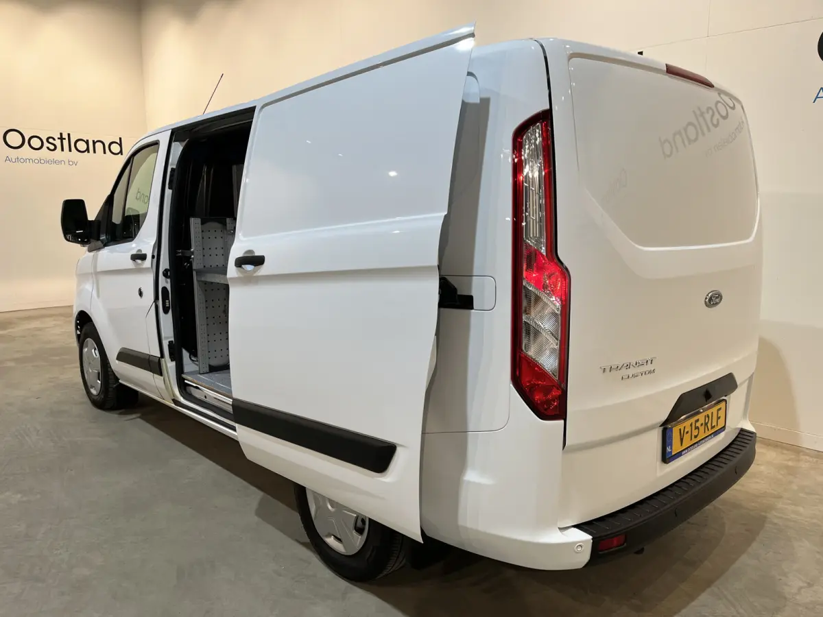 2.0 TDCI L1H1 Trend 130 PK / Servicebus / Bott Inrichting / Euro 6 / Schuifdeur L+R / Airco / CarPlay / Cruise Control / Camera / Navigatie / Klep / 3-Zits