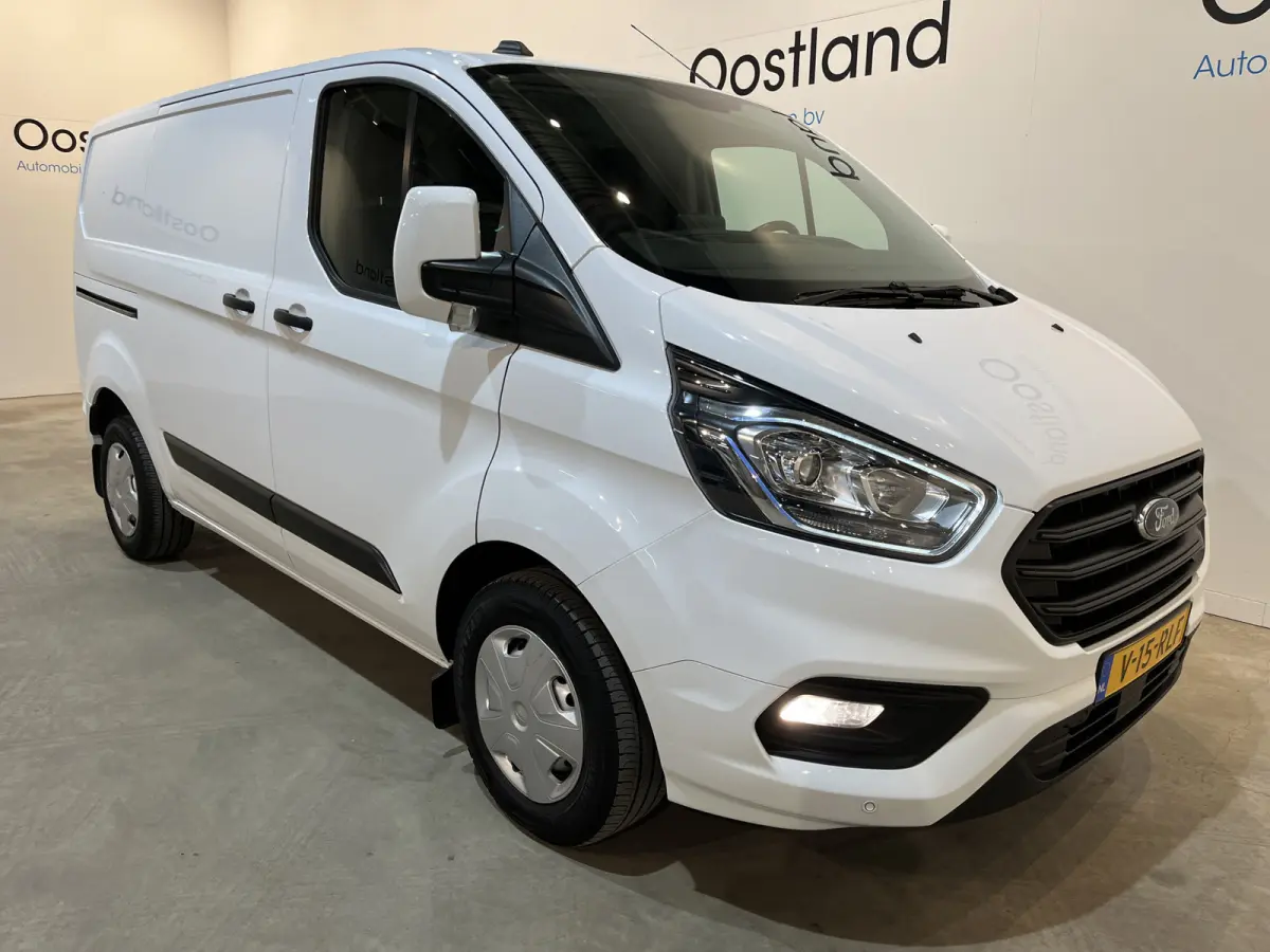 2.0 TDCI L1H1 Trend 130 PK / Servicebus / Bott Inrichting / Euro 6 / Schuifdeur L+R / Airco / CarPlay / Cruise Control / Camera / Navigatie / Klep / 3-Zits