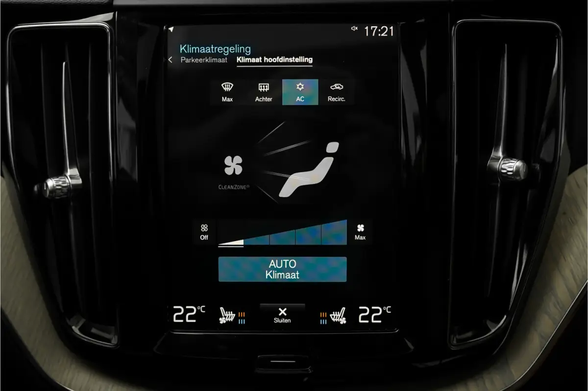 2.0 T8 Twin Engine AWD Inscription Pano CarPlay Camera 360° Trekhaak 20"