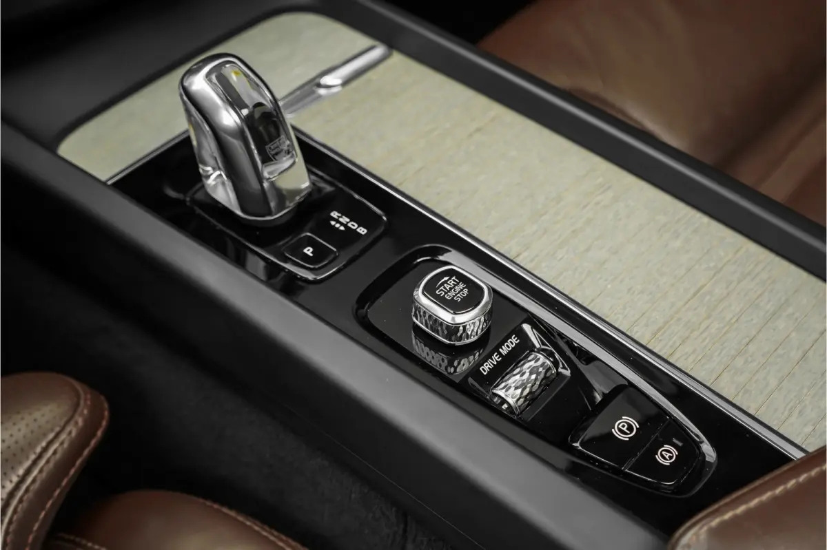 2.0 T8 Twin Engine AWD Inscription Pano CarPlay Camera 360° Trekhaak 20"