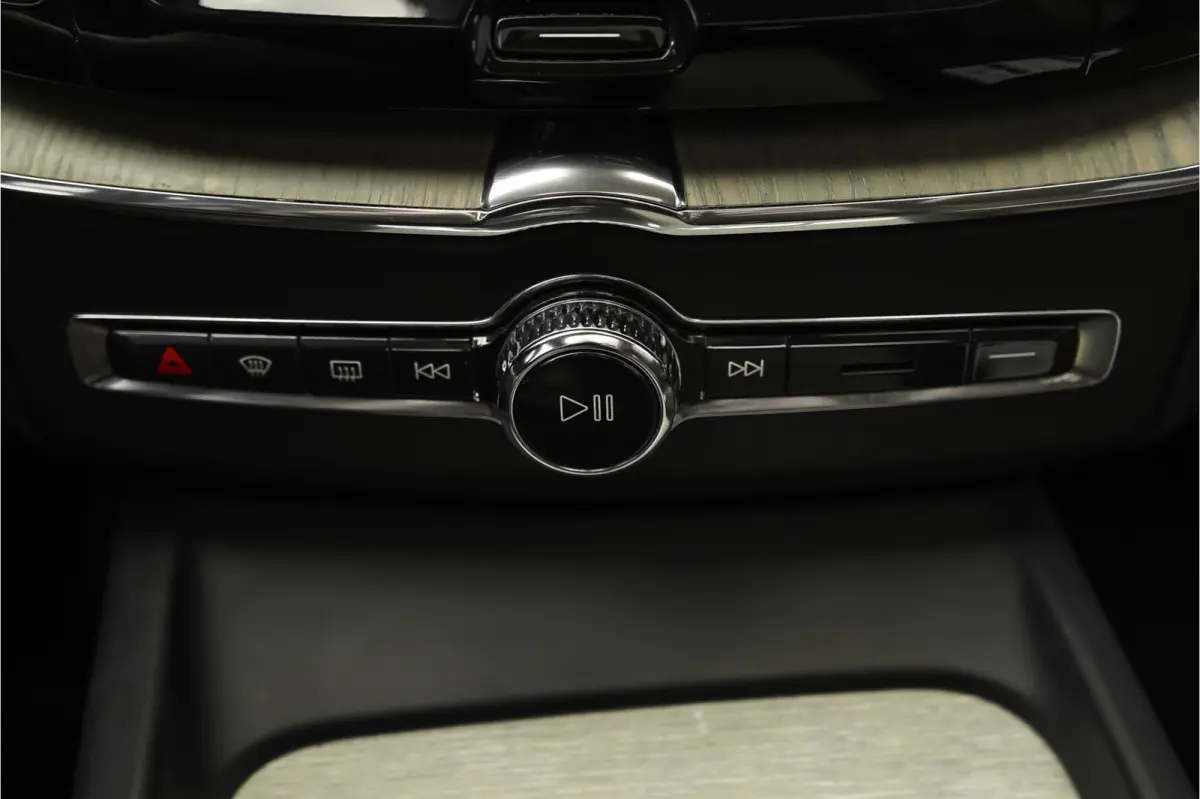 2.0 T8 Twin Engine AWD Inscription Pano CarPlay Camera 360° Trekhaak 20"