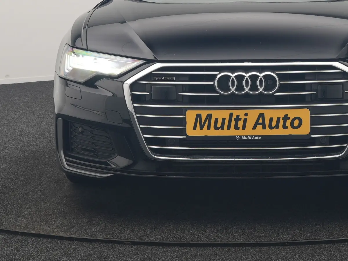 50 TFSI e Quattro S Line PHEV 300pk Dealer O.H | Trekhaak Af Fabriek | Adaptive Cruise | Camera | Matrix LED | Sportstoelen Verwarmd | Sfeerverlichting | Apple Carplay | DAB | Navigatie | Vi