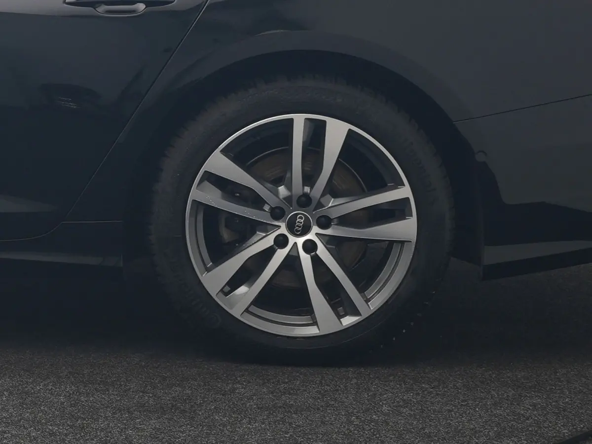 50 TFSI e Quattro S Line PHEV 300pk Dealer O.H | Trekhaak Af Fabriek | Adaptive Cruise | Camera | Matrix LED | Sportstoelen Verwarmd | Sfeerverlichting | Apple Carplay | DAB | Navigatie | Vi