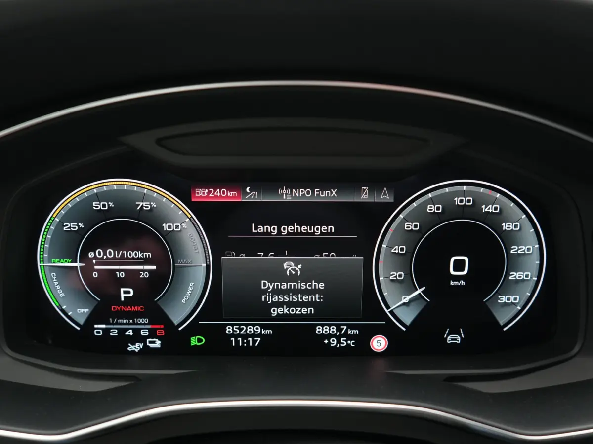 50 TFSI e Quattro S Line PHEV 300pk Dealer O.H | Trekhaak Af Fabriek | Adaptive Cruise | Camera | Matrix LED | Sportstoelen Verwarmd | Sfeerverlichting | Apple Carplay | DAB | Navigatie | Vi