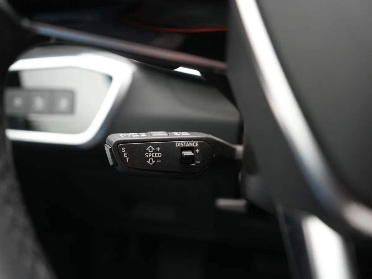 50 TFSI e Quattro S Line PHEV 300pk Dealer O.H | Trekhaak Af Fabriek | Adaptive Cruise | Camera | Matrix LED | Sportstoelen Verwarmd | Sfeerverlichting | Apple Carplay | DAB | Navigatie | Vi