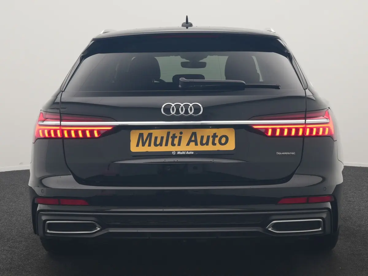 50 TFSI e Quattro S Line PHEV 300pk Dealer O.H | Trekhaak Af Fabriek | Adaptive Cruise | Camera | Matrix LED | Sportstoelen Verwarmd | Sfeerverlichting | Apple Carplay | DAB | Navigatie | Vi