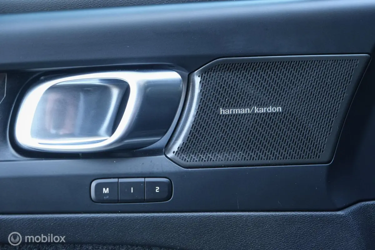 1.5 T5 Plug-in hybrid Ultimate Bright | Pano | Harman Kardon | 360 Camera | Trekhaak | Stoel en stuurwielverw. | ACC | Pilot Assist | Facelift | 20 Inch | LED | Memory