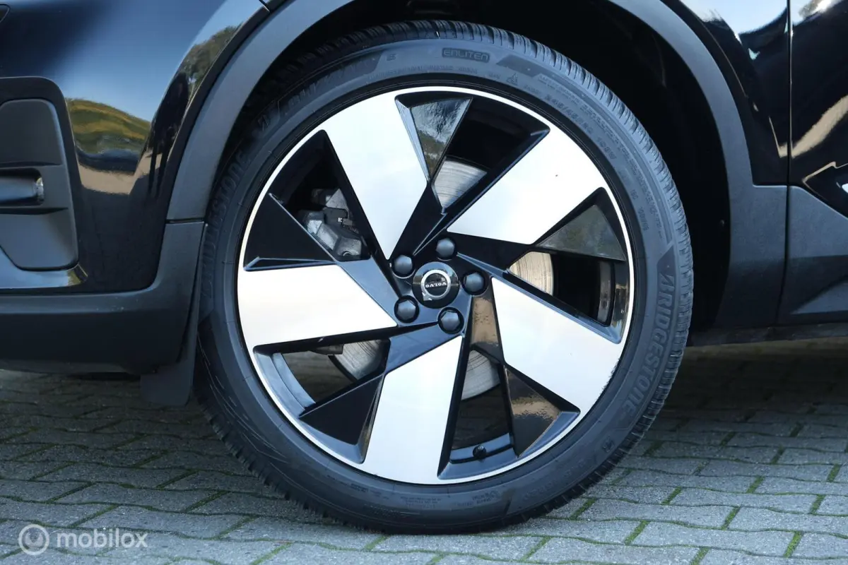 1.5 T5 Plug-in hybrid Ultimate Bright | Pano | Harman Kardon | 360 Camera | Trekhaak | Stoel en stuurwielverw. | ACC | Pilot Assist | Facelift | 20 Inch | LED | Memory