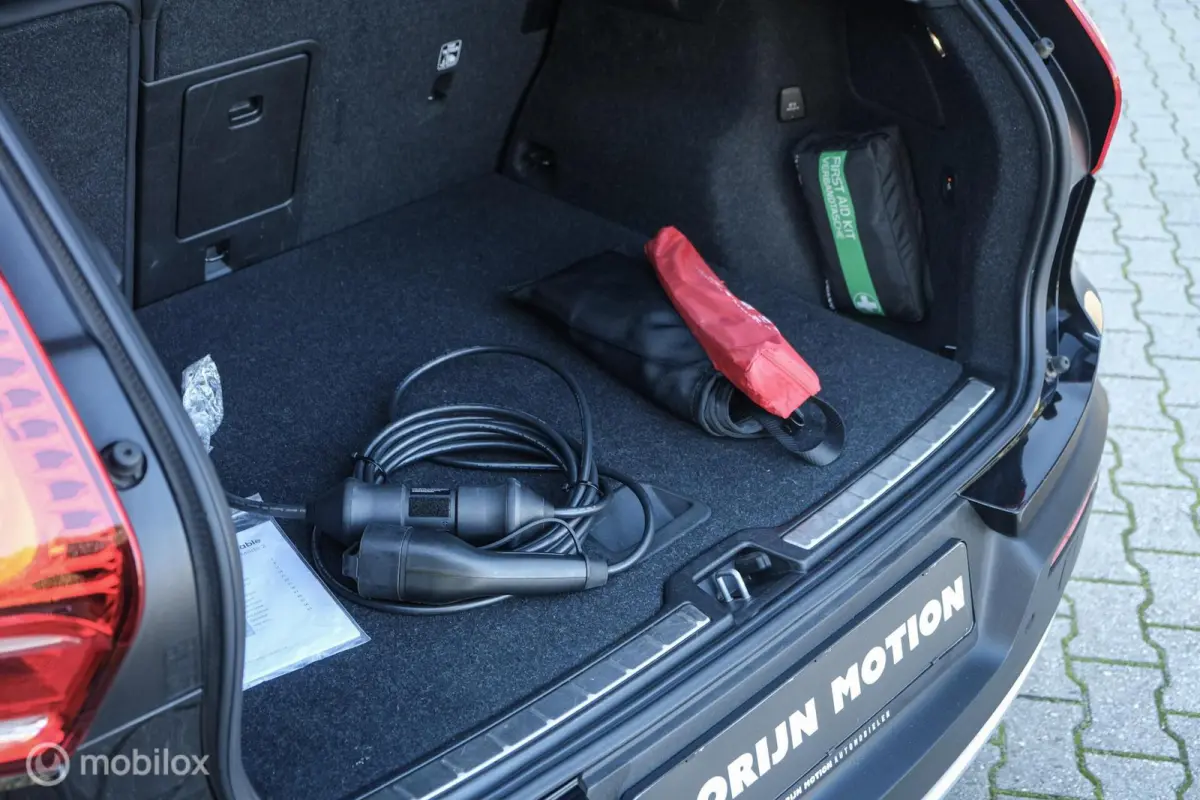 1.5 T5 Plug-in hybrid Ultimate Bright | Pano | Harman Kardon | 360 Camera | Trekhaak | Stoel en stuurwielverw. | ACC | Pilot Assist | Facelift | 20 Inch | LED | Memory