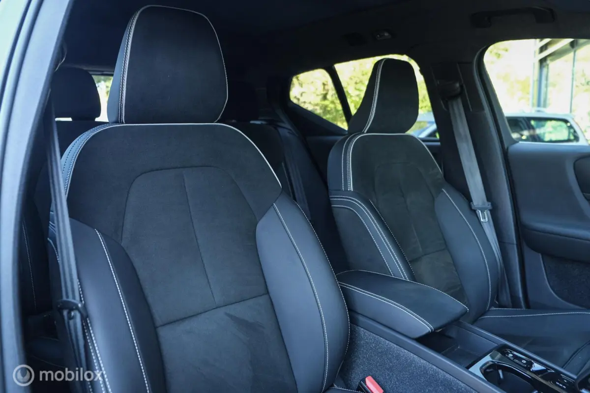 1.5 T5 Plug-in hybrid Ultimate Bright | Pano | Harman Kardon | 360 Camera | Trekhaak | Stoel en stuurwielverw. | ACC | Pilot Assist | Facelift | 20 Inch | LED | Memory
