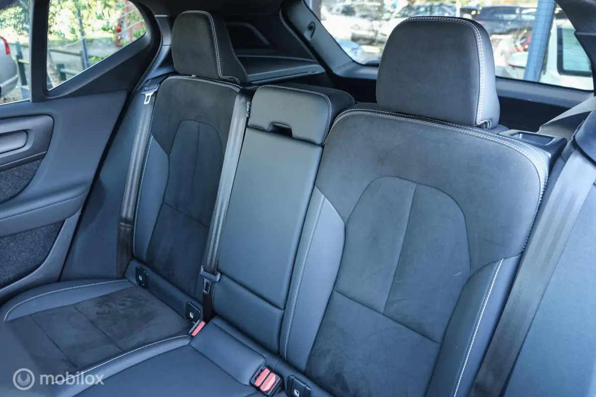 1.5 T5 Plug-in hybrid Ultimate Bright | Pano | Harman Kardon | 360 Camera | Trekhaak | Stoel en stuurwielverw. | ACC | Pilot Assist | Facelift | 20 Inch | LED | Memory