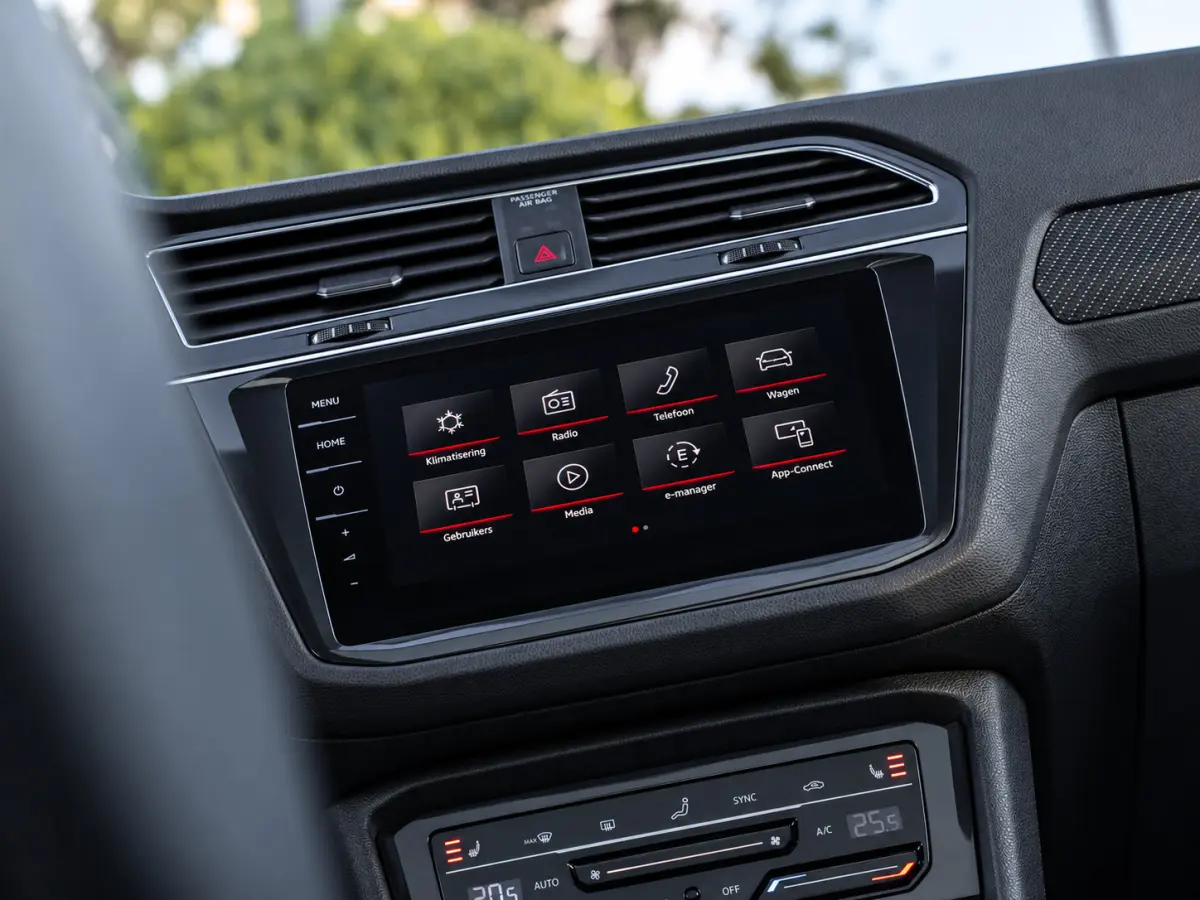 1.4 TSI eHybrid R-Line|PANO|ACC|CAM|IQ LED
