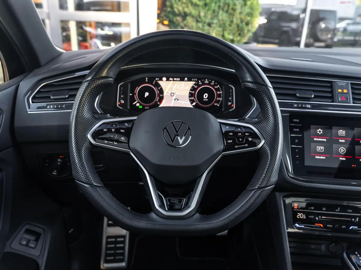 1.4 TSI eHybrid R-Line|PANO|ACC|CAM|IQ LED