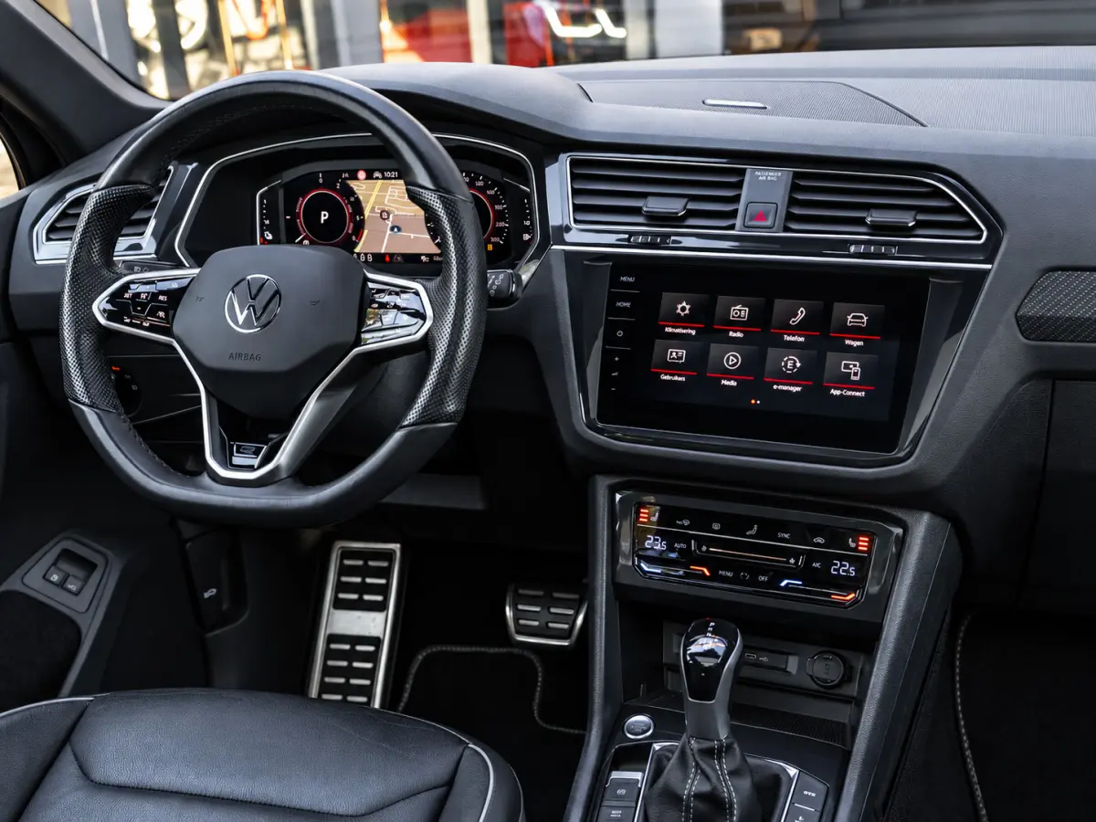 1.4 TSI eHybrid R-Line|PANO|ACC|CAM|IQ LED