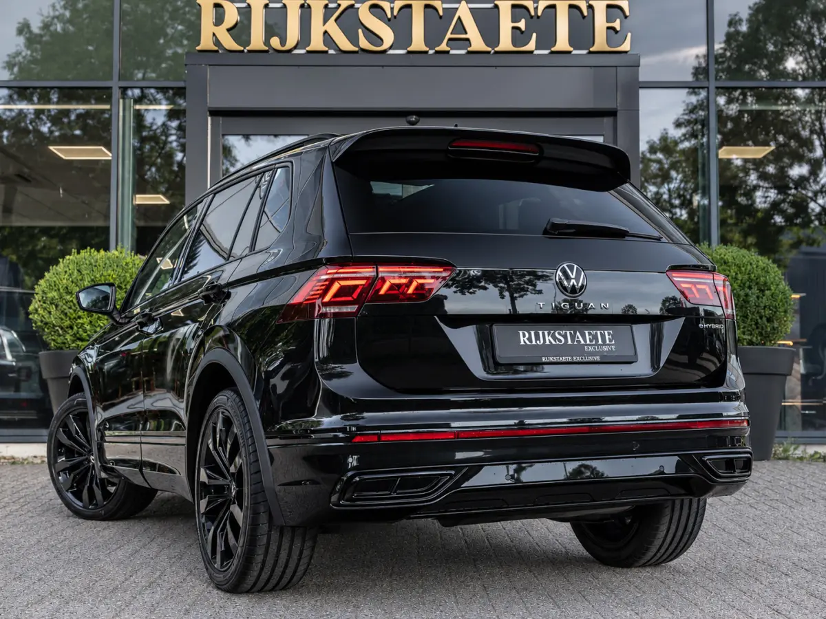 1.4 TSI eHybrid R-Line|PANO|ACC|CAM|IQ LED