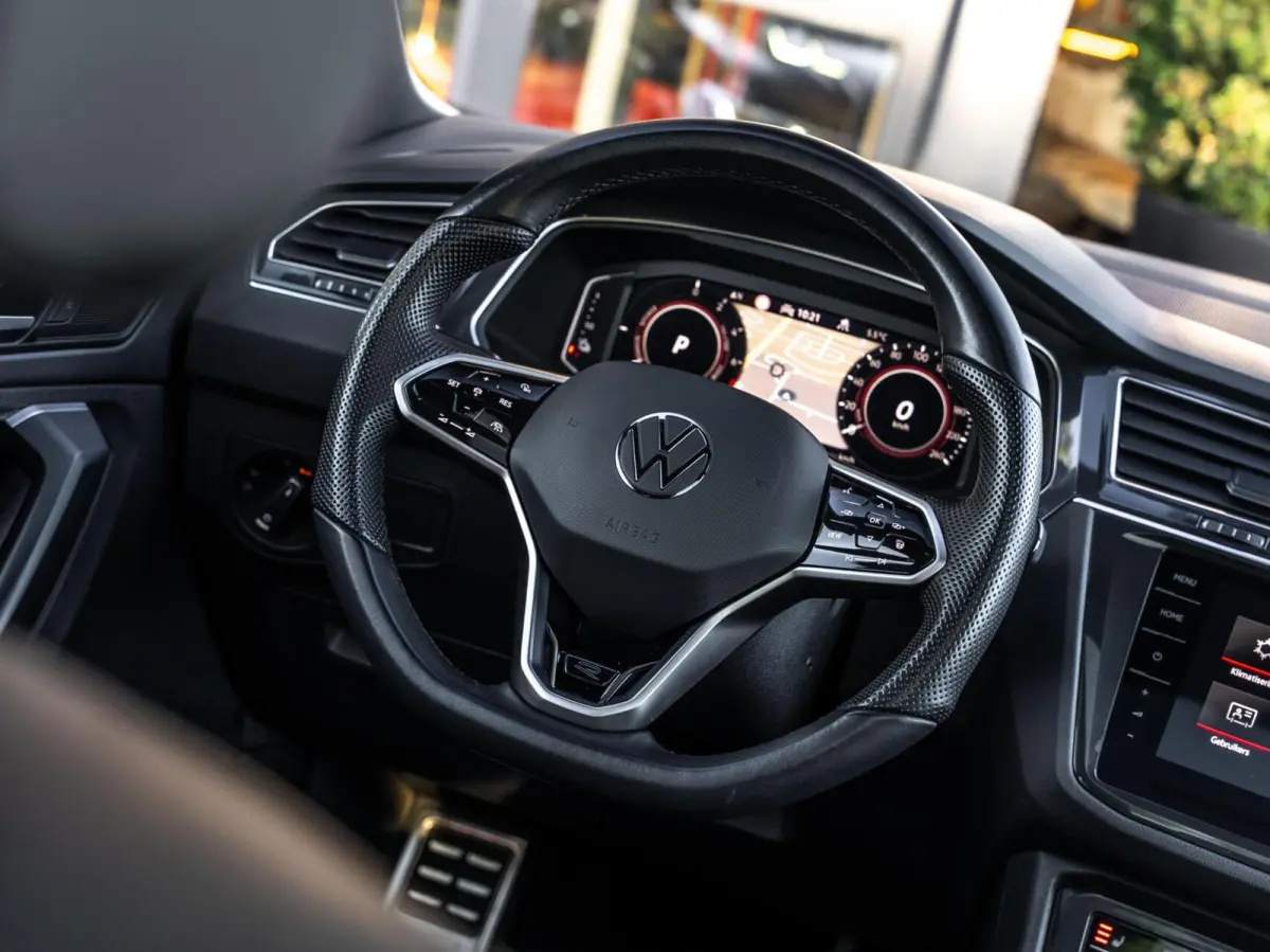 1.4 TSI eHybrid R-Line|PANO|ACC|CAM|IQ LED