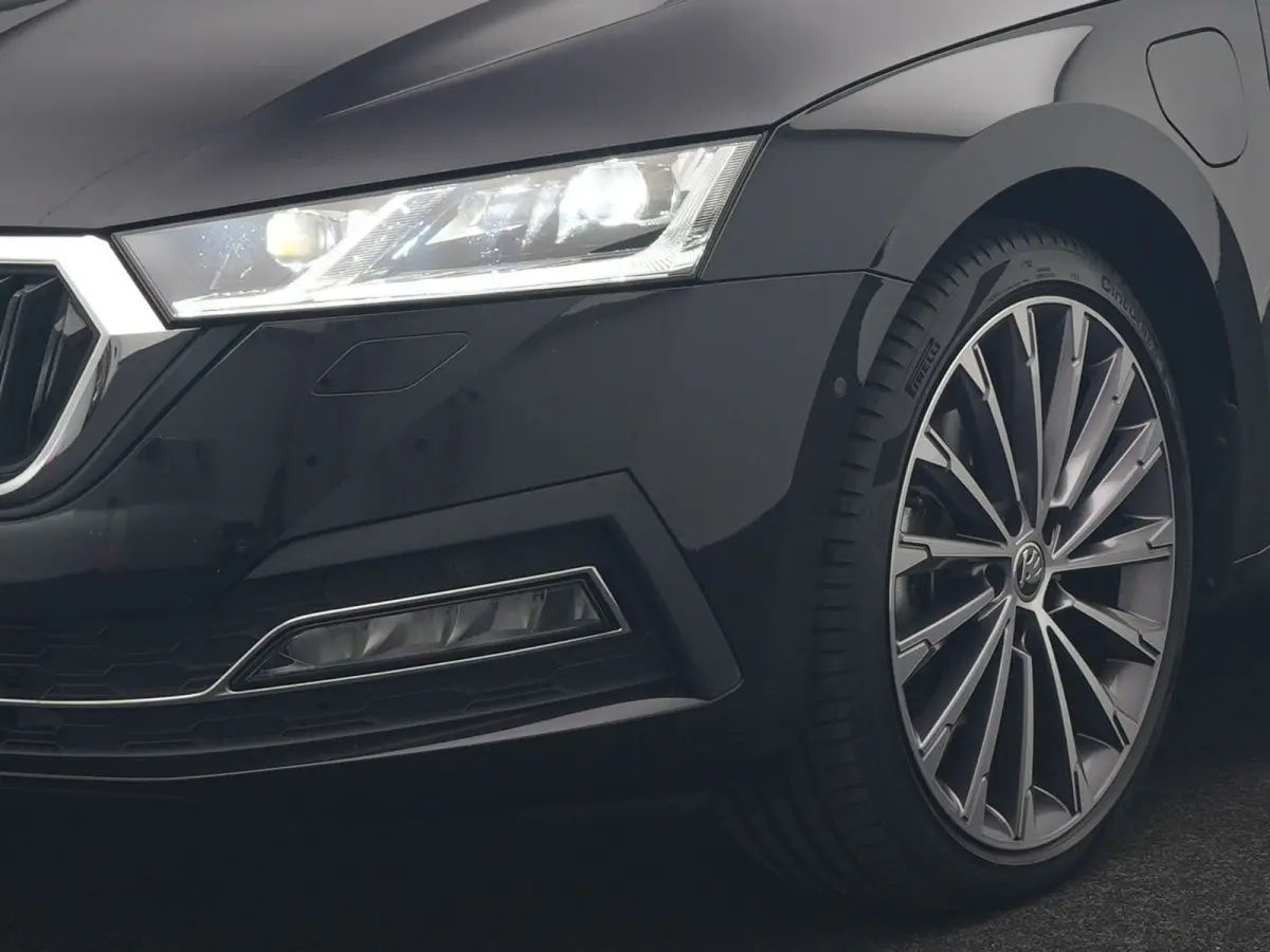 1.4 TSI iV PHEV Business Edition Plus PHEV 204pk Dealer O.H | Panodak | Adaptive Cruise | Head Up | Camera | Canton Audio | Sportstoelen Memory & Ventilatie | Stuur & Stoelen Verwarmd | Sfee