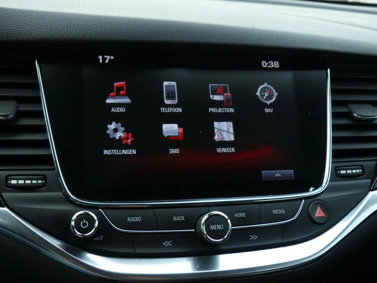 1.0 Turbo Business Executive / Carplay