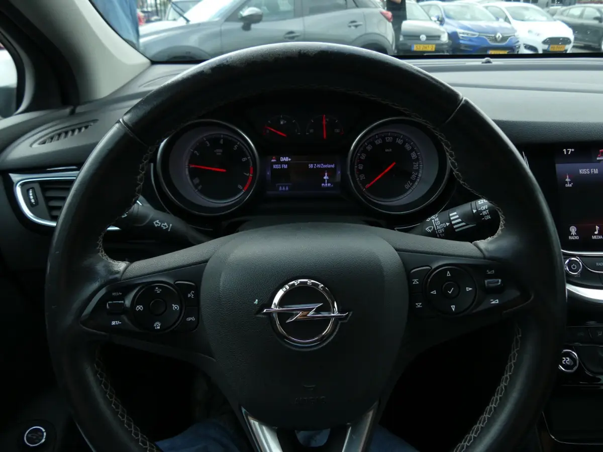 1.0 Turbo Business Executive / Carplay