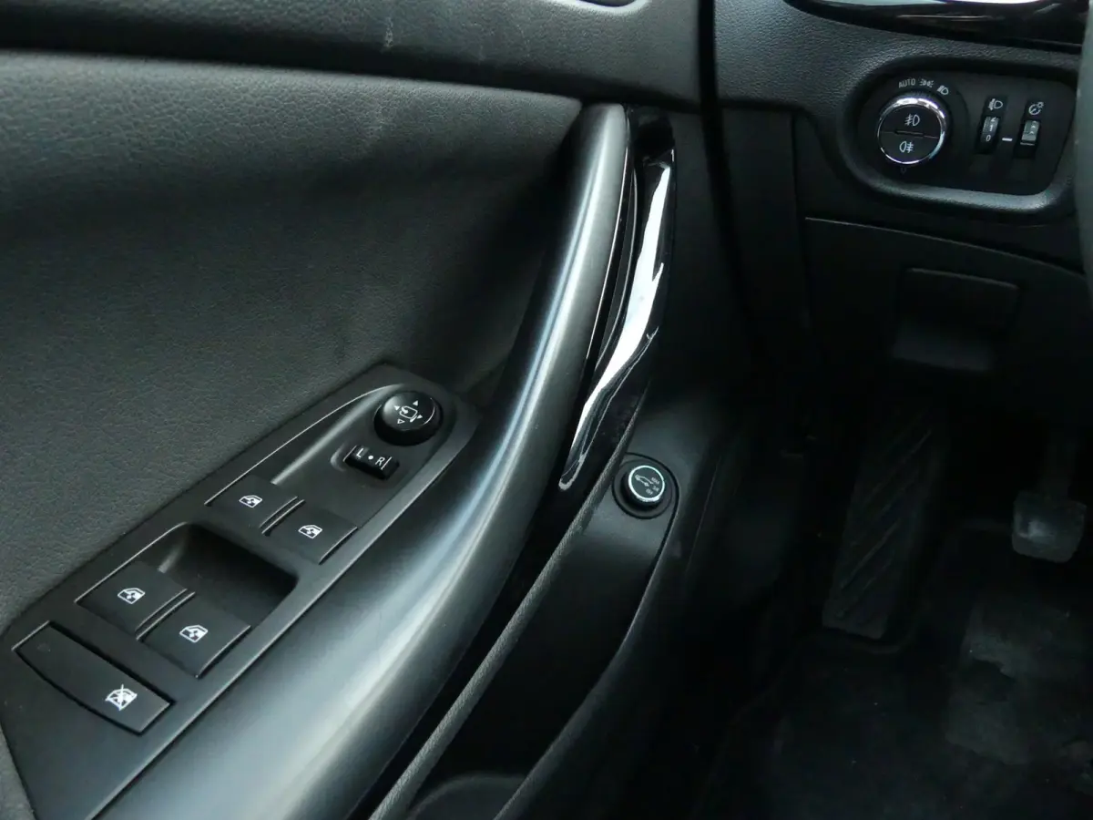 1.0 Turbo Business Executive / Carplay