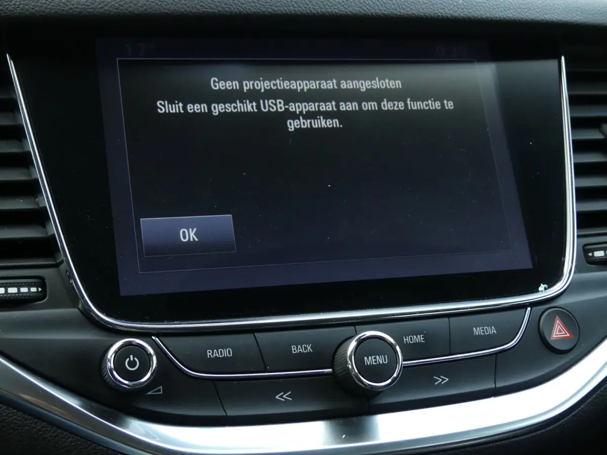 1.0 Turbo Business Executive / Carplay