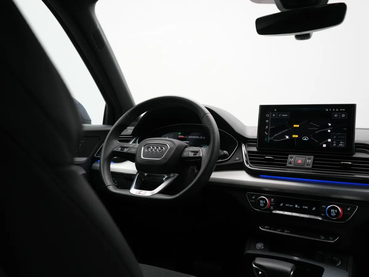50 TFSI e 2x S Line PHEV 300pk Dealer O.H | SOH 92,6% | Sportstoelen Verwarmd | Bang & Olufsen | Keyless | Cruise Control | Virual | Navigatie | DAB | 19"L.M | Plug In Hybrid |
