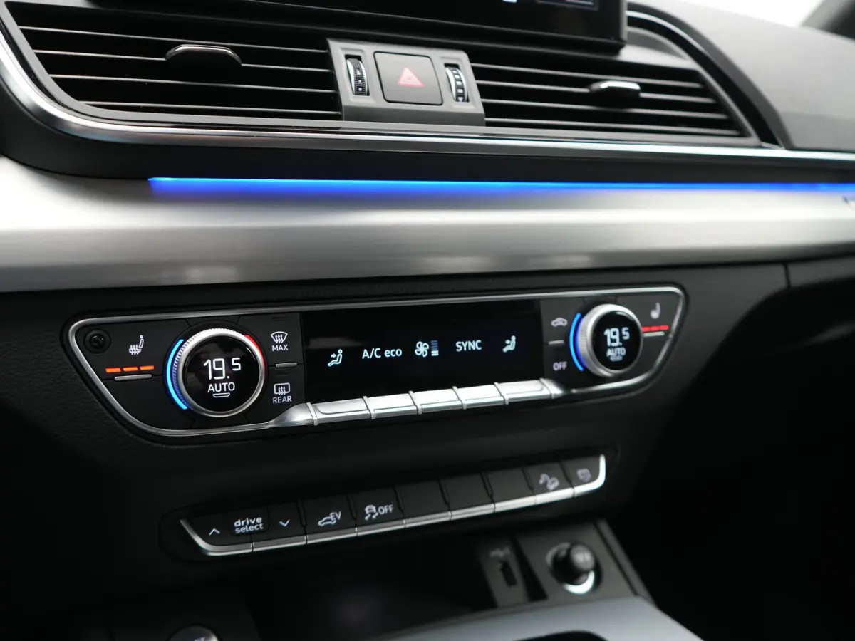50 TFSI e 2x S Line PHEV 300pk Dealer O.H | SOH 92,6% | Sportstoelen Verwarmd | Bang & Olufsen | Keyless | Cruise Control | Virual | Navigatie | DAB | 19"L.M | Plug In Hybrid |