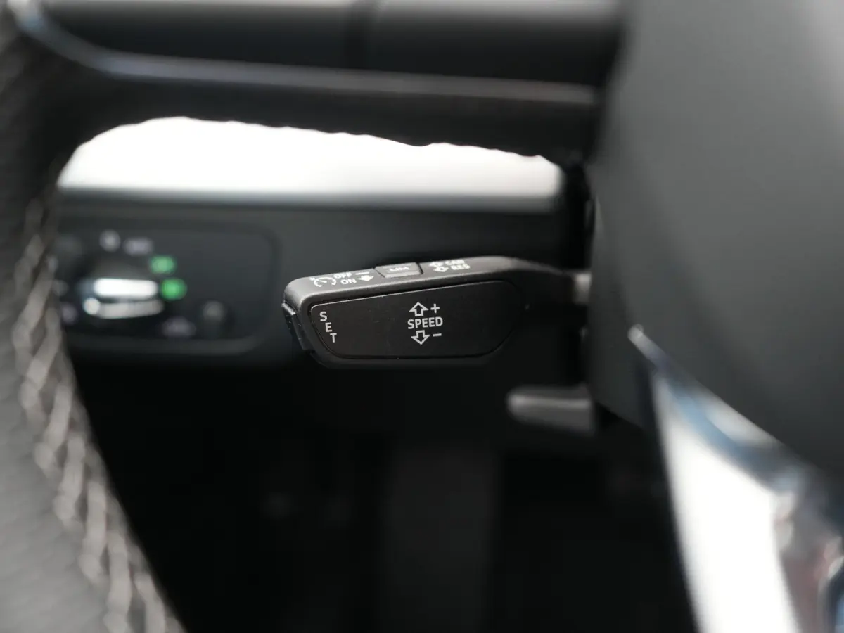 50 TFSI e 2x S Line PHEV 300pk Dealer O.H | SOH 92,6% | Sportstoelen Verwarmd | Bang & Olufsen | Keyless | Cruise Control | Virual | Navigatie | DAB | 19"L.M | Plug In Hybrid |