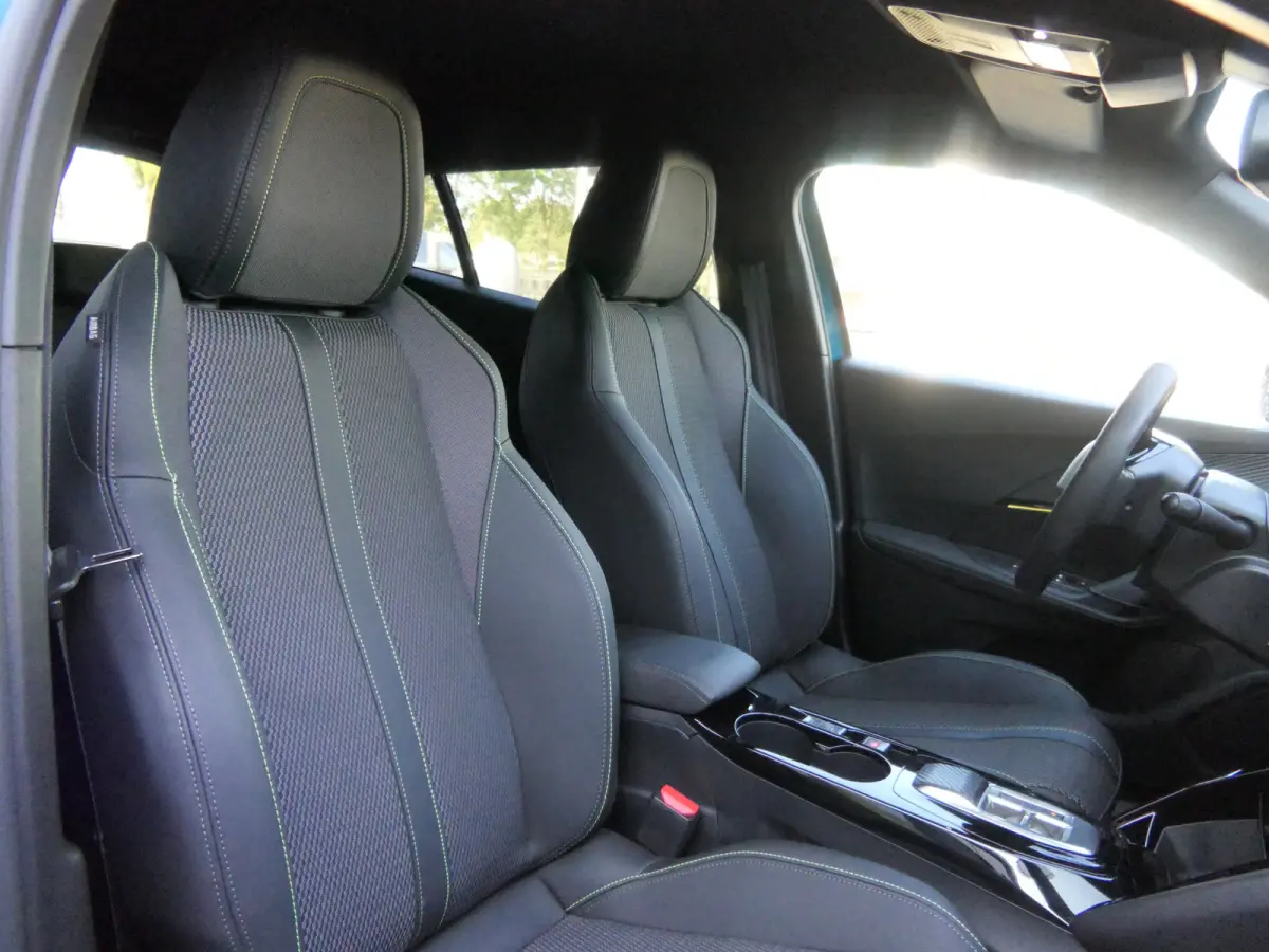 1.2 Hybrid 145 automaat GT | Camera | 18'' LMV