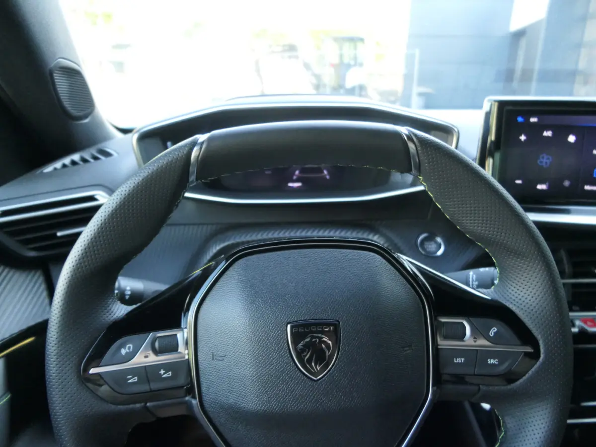 1.2 Hybrid 145 automaat GT | Camera | 18'' LMV