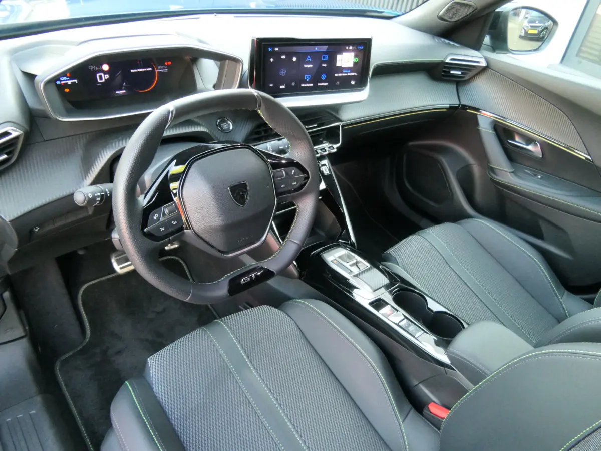 1.2 Hybrid 145 automaat GT | Camera | 18'' LMV