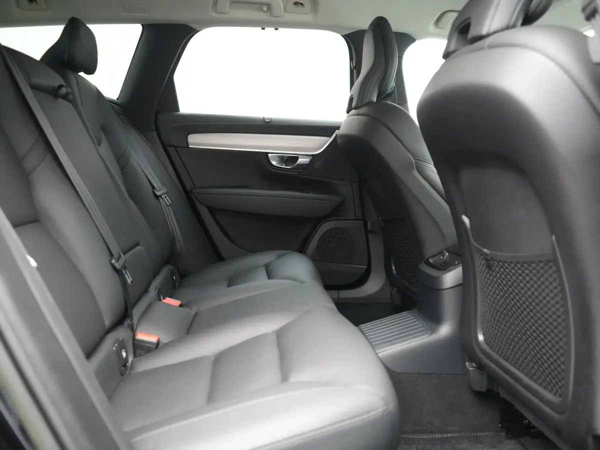 T6 AWD Plus Dark LONG RANGE PHEV 350pk Dealer O.H | SOH 100% | Trekhaak Af Fabriek | Adaptive Cruise | 360 Camera | Harman / Kardon | Lederen Sportstoelen Memory & Verwarmd | Stuur Verwarmd 