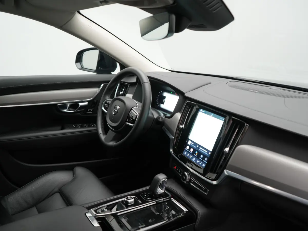 T6 AWD Plus Dark LONG RANGE PHEV 350pk Dealer O.H | SOH 100% | Trekhaak Af Fabriek | Adaptive Cruise | 360 Camera | Harman / Kardon | Lederen Sportstoelen Memory & Verwarmd | Stuur Verwarmd 