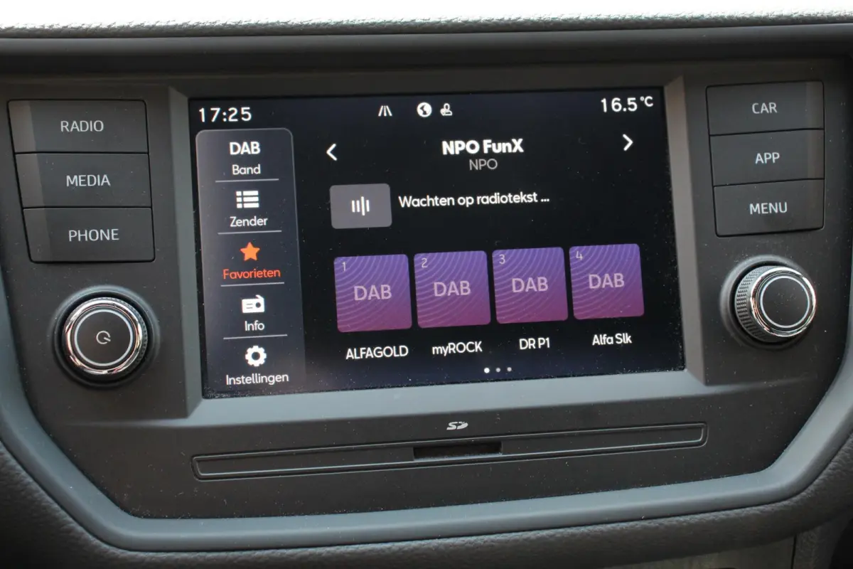 1.0 TSI DSG FR Cruise Control Front Assist Privacy Glass Stoelverwarming Apple Carplay/ Android Auto Led Lichtmetalen velgen