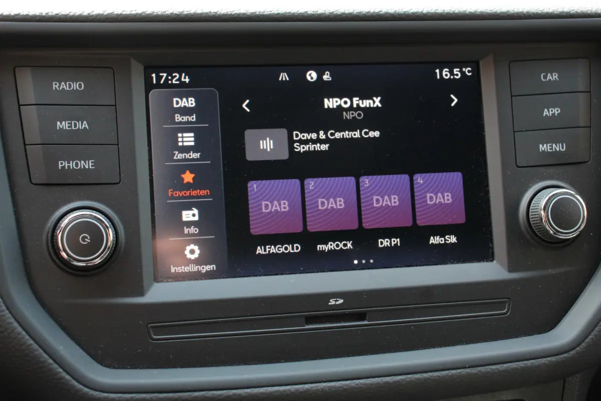 1.0 TSI DSG FR Cruise Control Front Assist Privacy Glass Stoelverwarming Apple Carplay/ Android Auto Led Lichtmetalen velgen