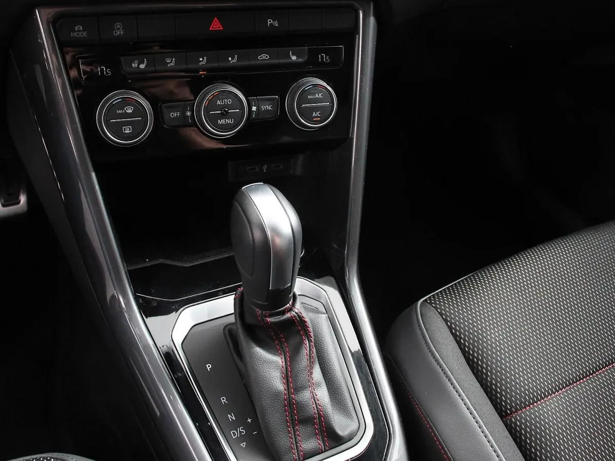 1.5 TSI Sport DSG Navigatie Adaptieve Cruise Control Climate Control Digitale Dashboard Camera 18"Lichtmetalen velgen