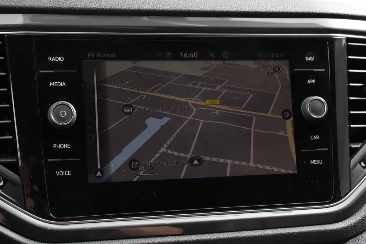 1.5 TSI Sport DSG Navigatie Adaptieve Cruise Control Climate Control Digitale Dashboard Camera 18"Lichtmetalen velgen